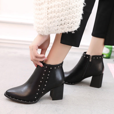 2017 Hot in the ultra-lo Fashion Women's Boots Casual Leather Boots Pointed Toe Buckle Warm  Women's Ankle Boots
